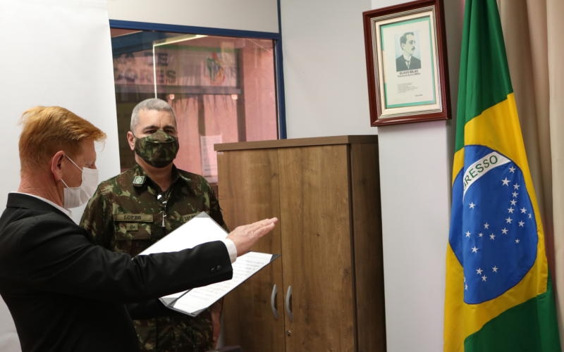 Prefeito Mario Paulek toma posse como Presidente da Junta Militar.