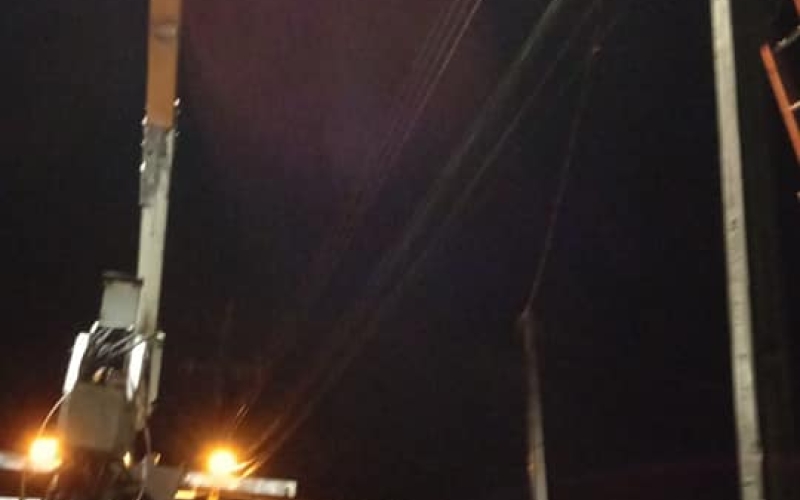 Manutenção e troca de lâmpadas convencionais por led.