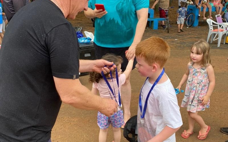 Pedal de Natal aconteceu hoje sábado, (10) com muita diversão, bombons, picolés e famílias confraternizando.