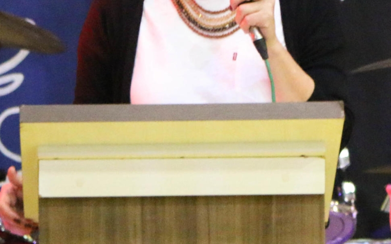 COMIDAS E BEBIDAS TÍPICAS E A TRADICIONAL QUADRILHA FIZERAM PARTE DA FESTA JUNINA 2018