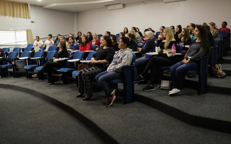 EQUIPES DO DEPARTAMENTO DE EDUCAÇÃO RECEBEM CAPACITAÇÃO DO SAMU