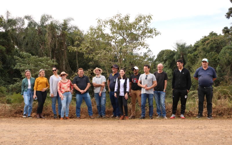 Conselho do meio ambiente de Mariópolis faz tur ecológico para conhecer a manancial do rio Pato Branco