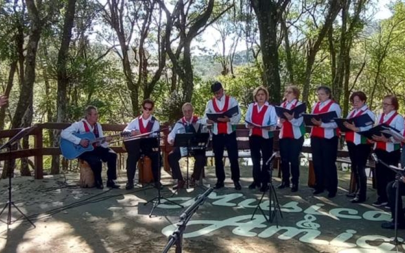Coral Italiano Circulo del Amore per la Itália