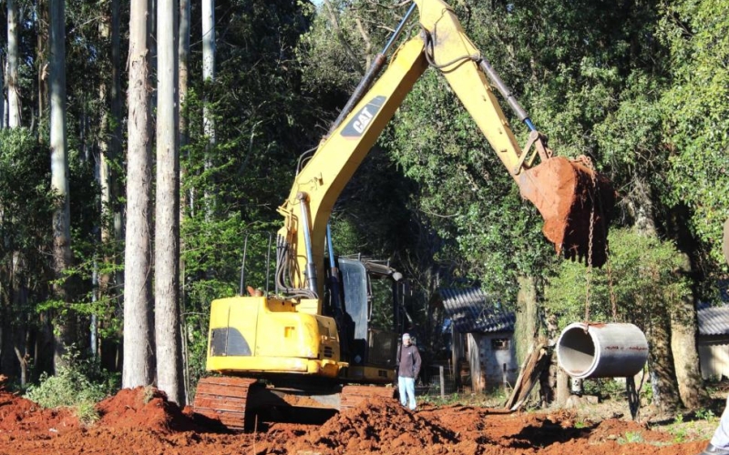 OBRAS DE DRENAGEM NO BAIRRO NOVELO