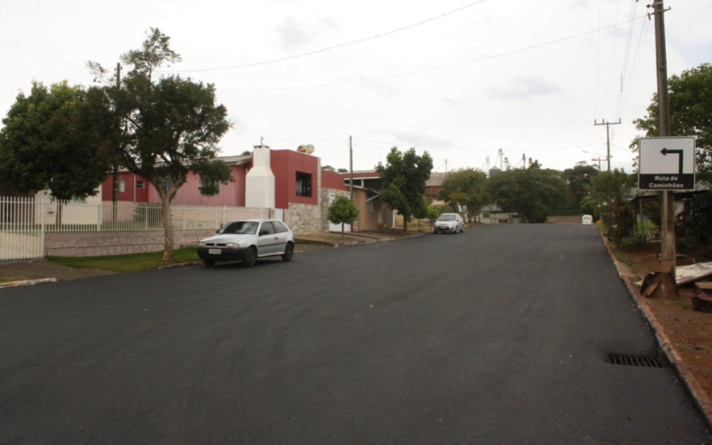 Asfalto na rua: mais de 1 milhão de reais investidos em recape asfáltico em trechos de ruas e alamedas