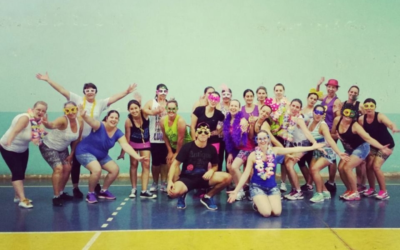 Departamento de Esporte e Lazer realiza Aulão de Carnaval no Projeto Ginástica