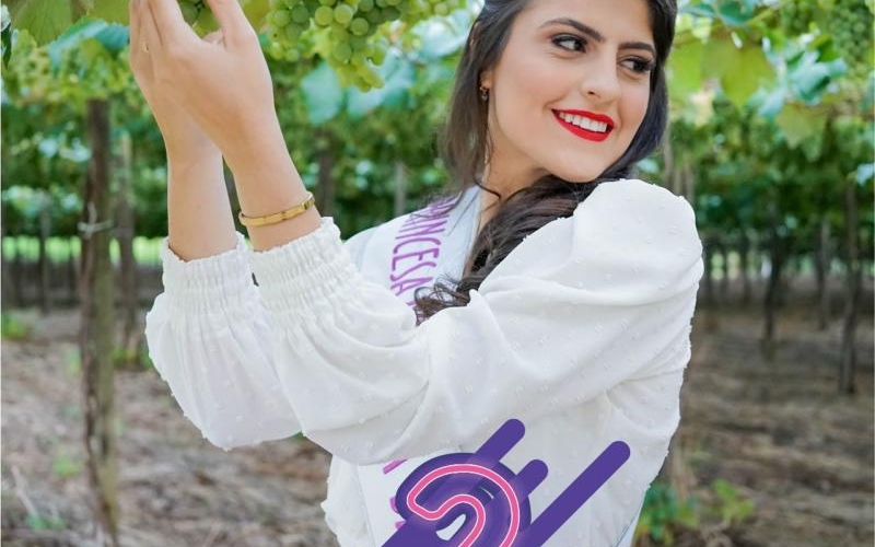 Convite e lembrete da Primeira Princesa Vanessa Voitena.