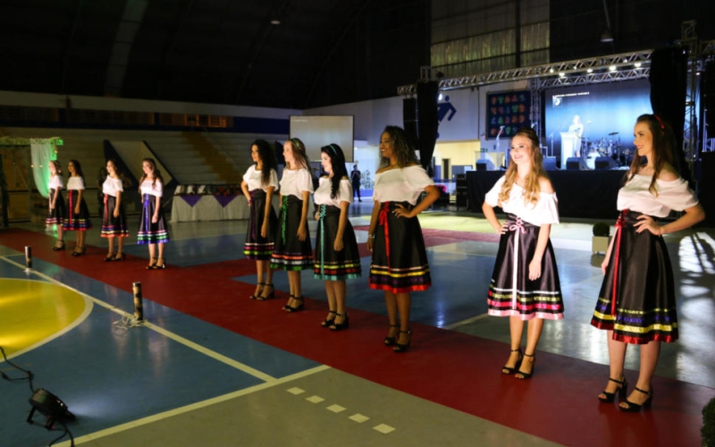 Município de Mariópolis inicia o ano de 2018 com coroação das novas soberanas da XXIV Festa da Uva e do Padroeiro São Fr